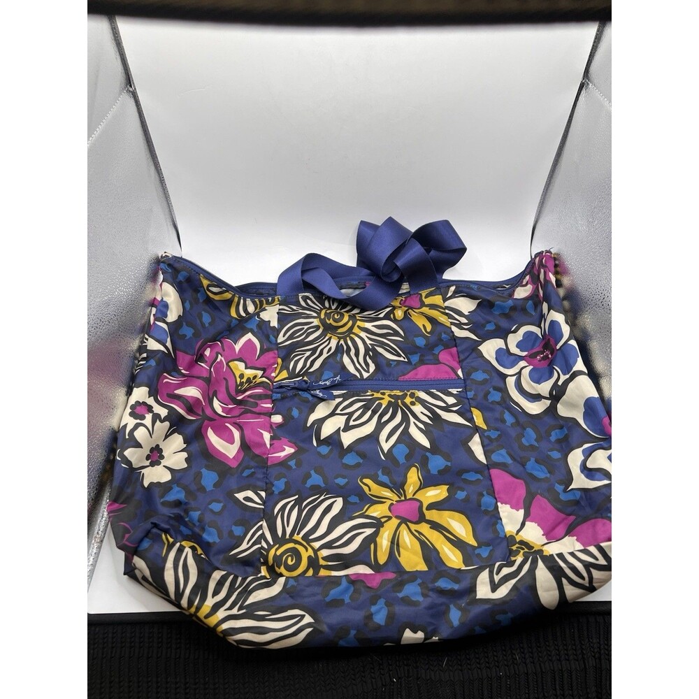 Vera Bradley Lightweight Large Tote Travel Bag Blue Floral Paisley Zip Top